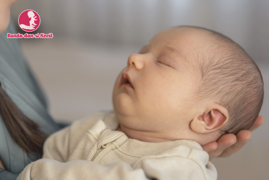 Cara Membersihkan "Neck Cheese" pada Bayi agar Terhindar dari Iritasi